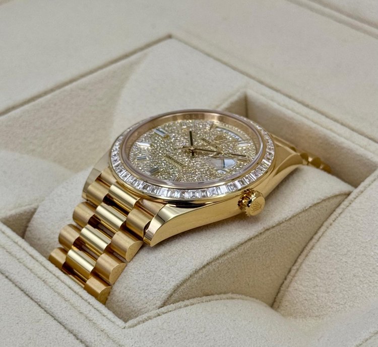 Rolex Day-date 40 New 2025 Day-date 40mm 228398tbr Diamond Paved Dial