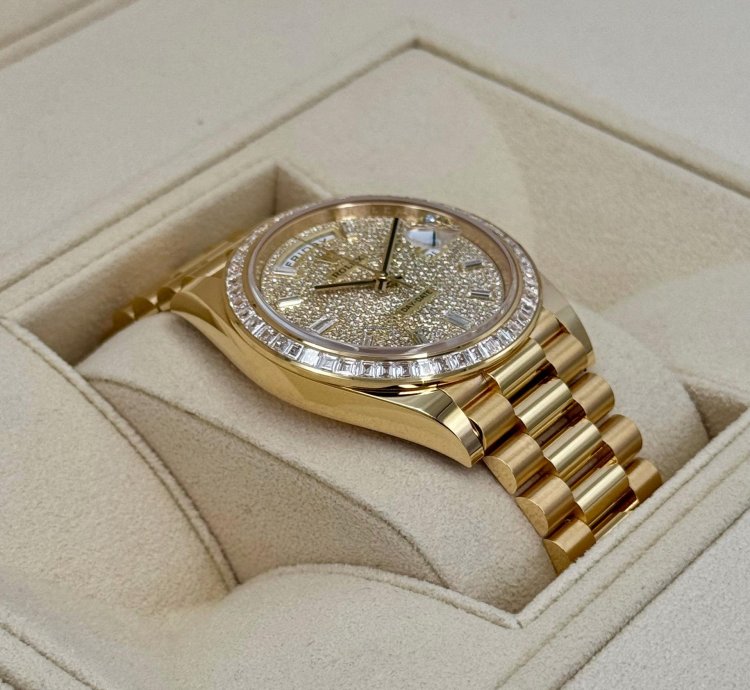 Rolex Day-date 40 New 2025 Day-date 40mm 228398tbr Diamond Paved Dial