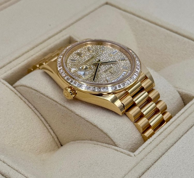 Rolex Day-date 40 New 2025 Day-date 40mm 228398tbr Diamond Paved Dial