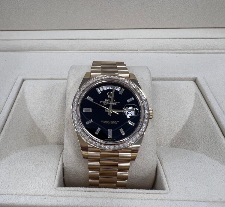 Rolex Day-date 40 Onyx Diamond Dial Baguette Diamond Bezel