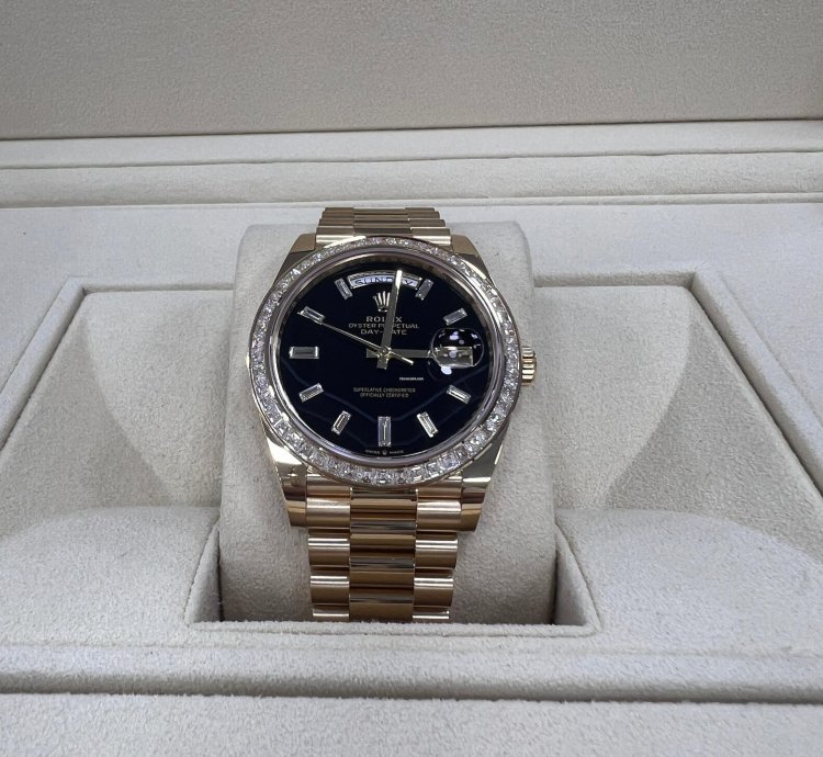 Rolex Day-date 40 Onyx Diamond Dial Baguette Diamond Bezel