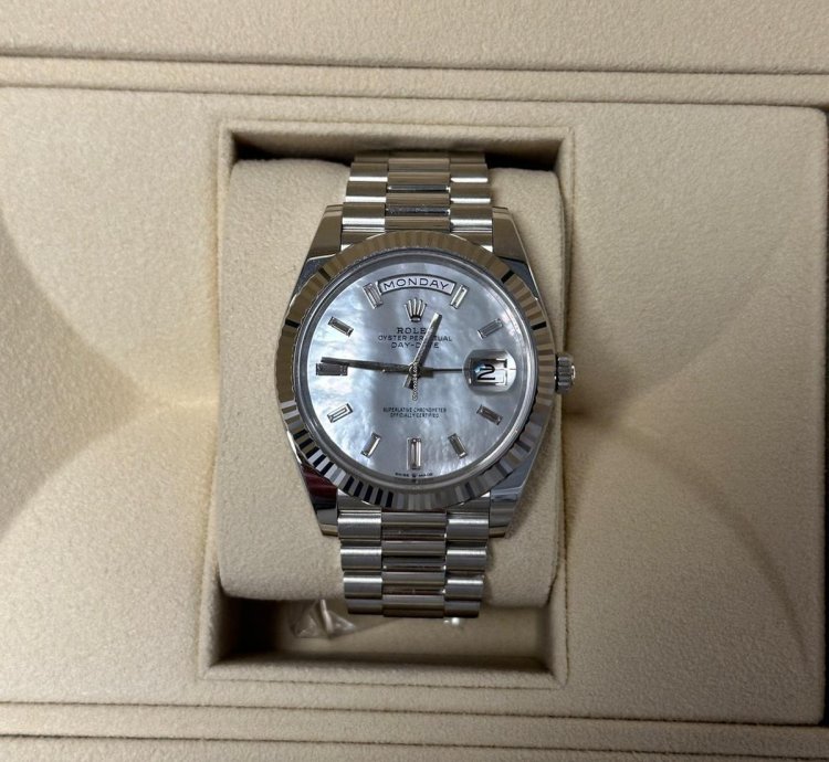 Rolex Day-date 40 Platinum Mop Dial M228236-0026