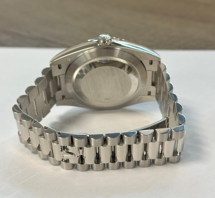 Rolex Day-date 40 Platinum Mop Dial M228236-0026