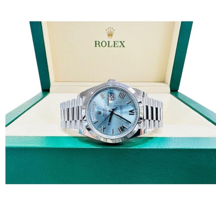 Rolex Day-date 40 Platinum Unworn Full Set Roman Dial