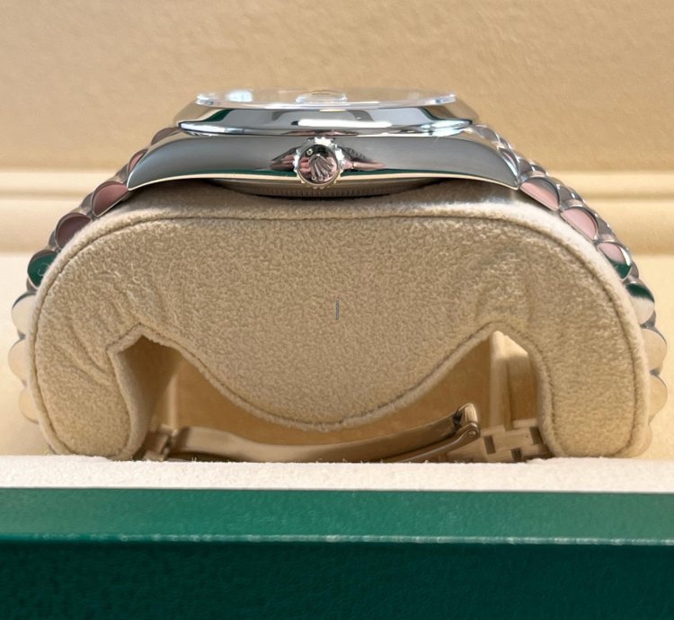 Rolex Day-date 40 Unworn Platinum Day-date Presidential Ice Blue Arabic Dial 228206