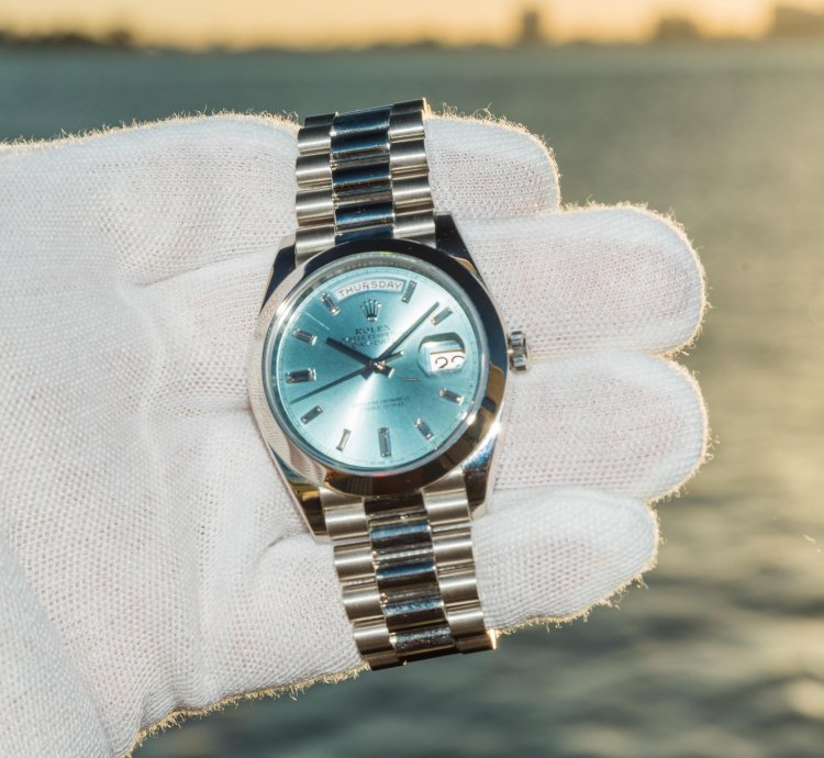 Rolex Day-date Ii 40mm - Ice Blue Dial - Smooth Bezel