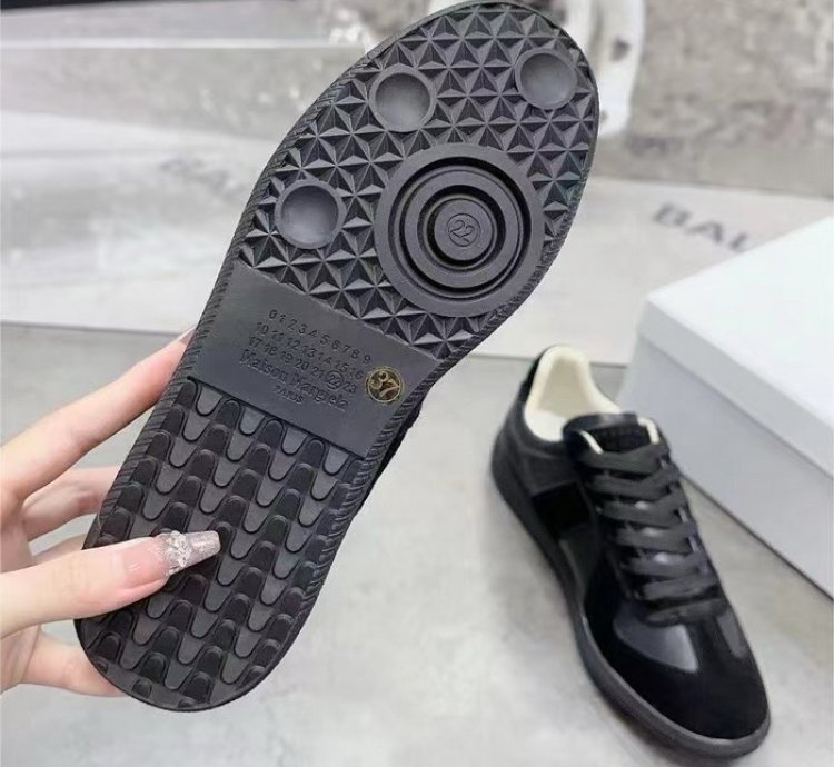 Maison Margiela Black
