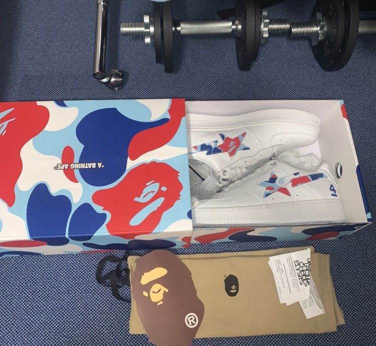 Bapesta 4th Anniversary Paris White Rare 1 60 Worldwide