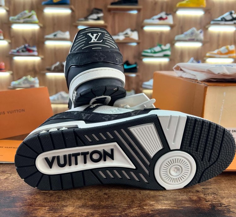 Lv Trainer Monogram Black White