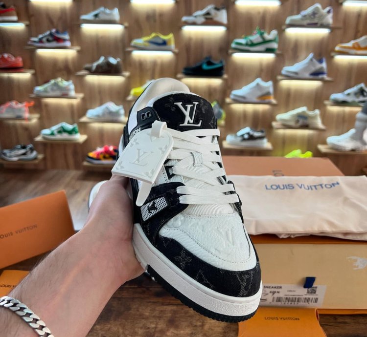 Lv Trainer Monogram Black White