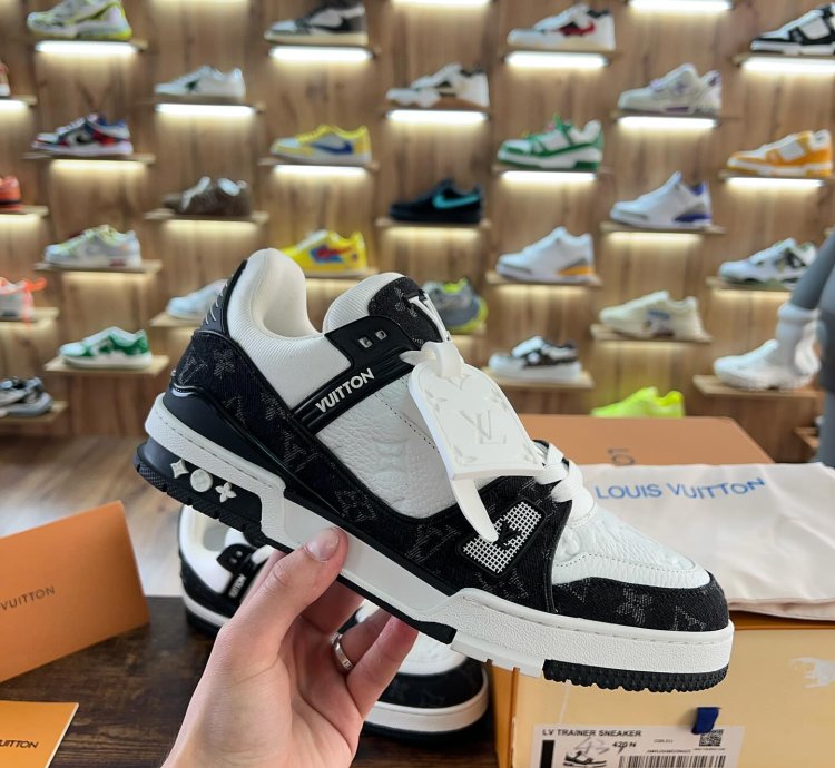 Lv Trainer Monogram Black White