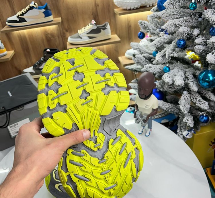 Balenciaga 10xl Sneaker Grey Yellow
