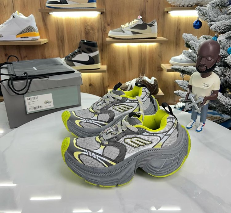 Balenciaga 10xl Sneaker Grey Yellow
