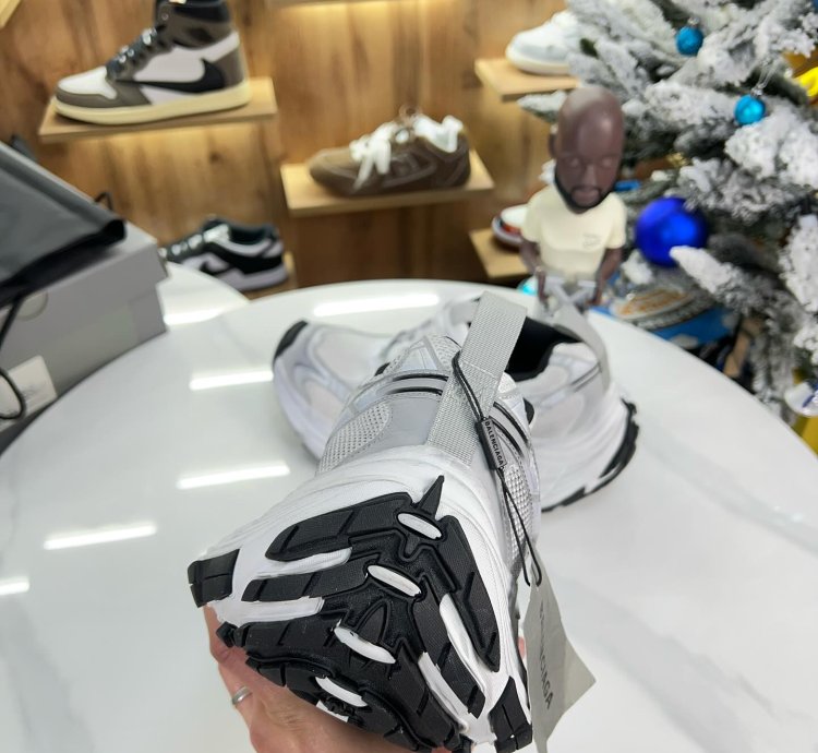Balenciaga 10xl Sneaker Worn-out - White Black