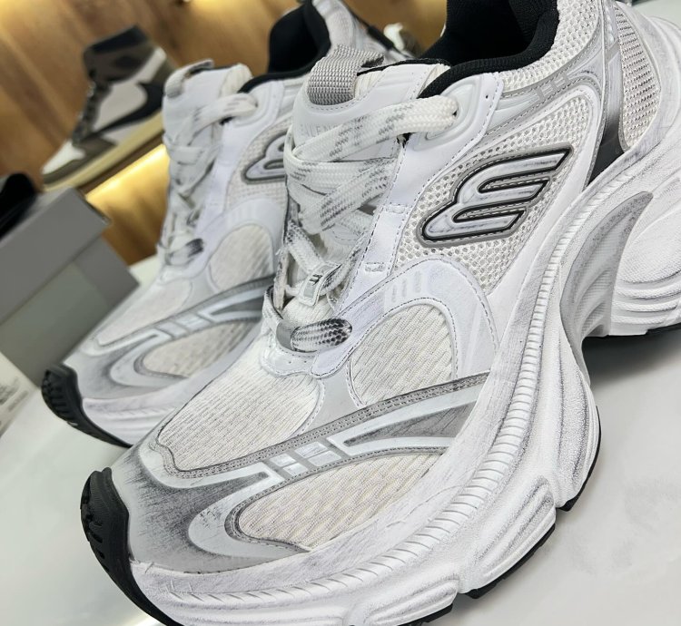 Balenciaga 10xl Sneaker Worn-out - White Black