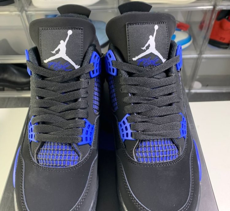 Jodan 4 Thunder Blue