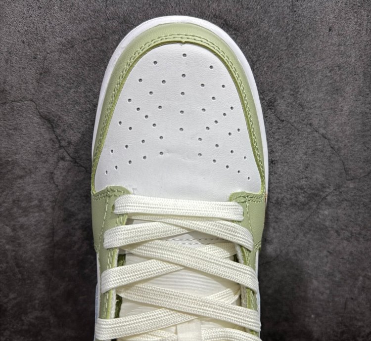 Nike Sb Dunk Low Gs year Of Snake Hv6001-101