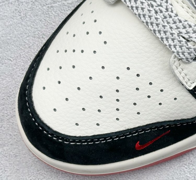 Nike Sb Dunk Low X Supreme Xf8698-040