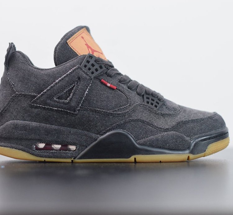Nike Air Jordan 4 Retro Levis Black levis Tag