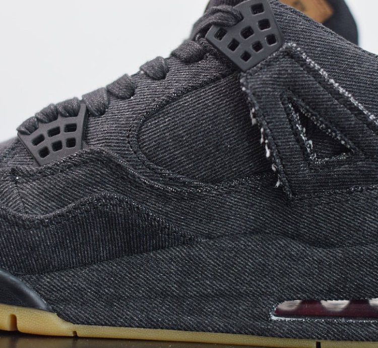 Nike Air Jordan 4 Retro Levis Black levis Tag