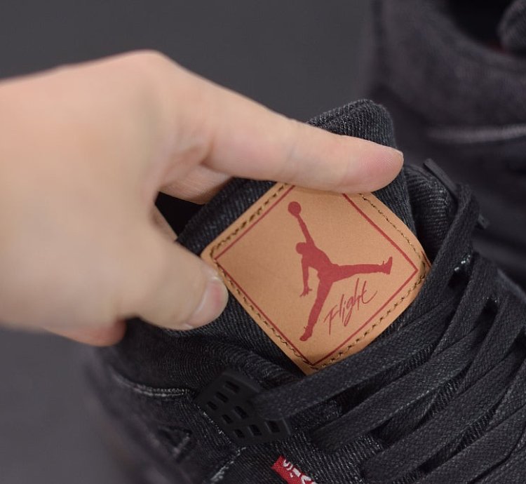 Nike Air Jordan 4 Retro Levis Black levis Tag