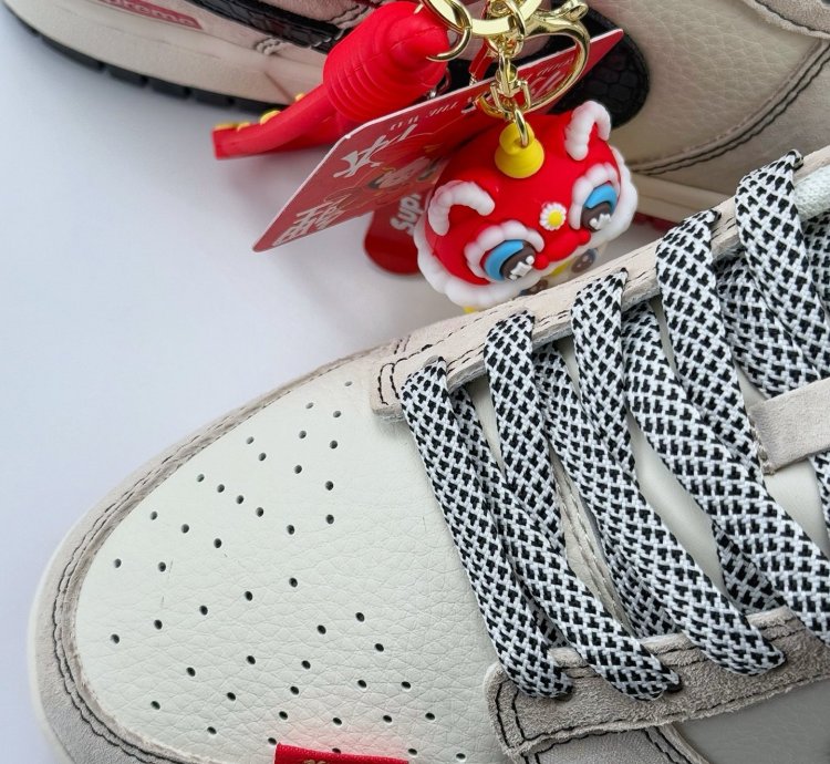 Nike Sb Dunk Low X Supreme Hh7518-030