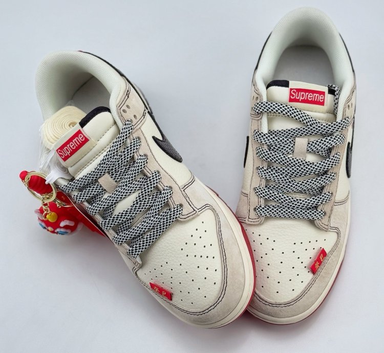 Nike Sb Dunk Low X Supreme Hh7518-030