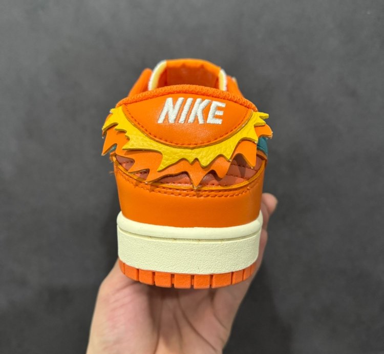 Nk Sb Dunk Low Pro Dv5744-667