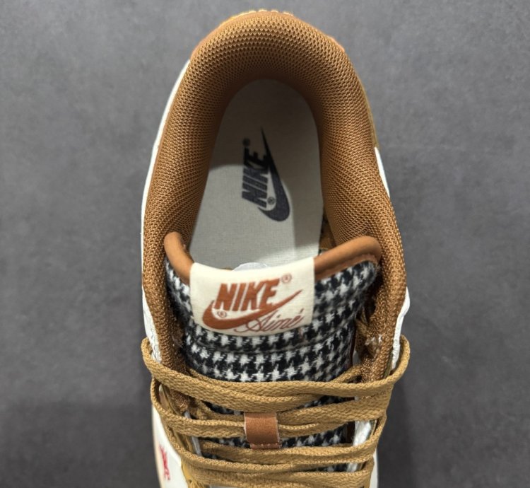 Nk Sb Dunk Low Pro Dv5744-112