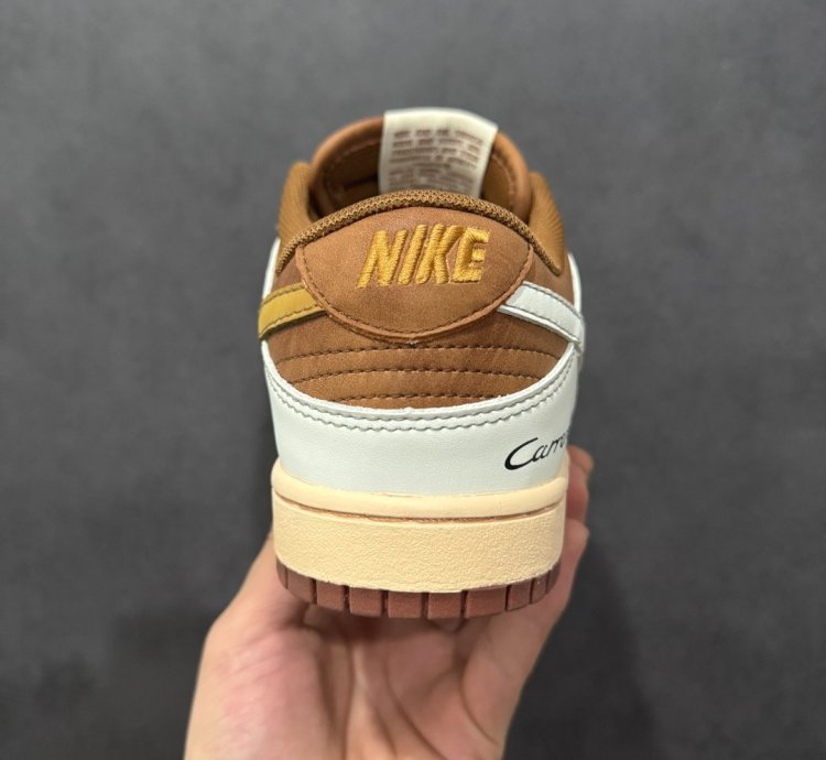 Nk Sb Dunk Low Pro Dv5744-112