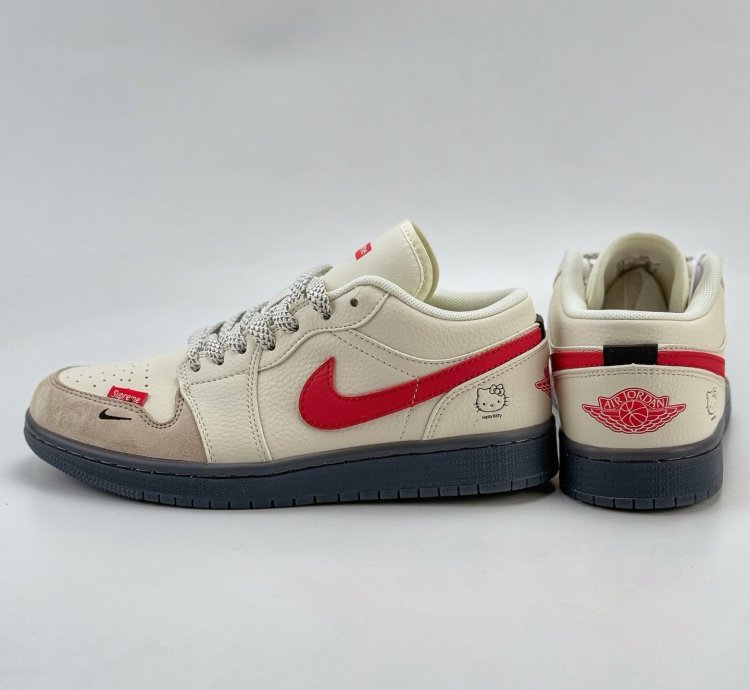 Ike Sb Dunk Low X Hello Kitty Xf8698-037