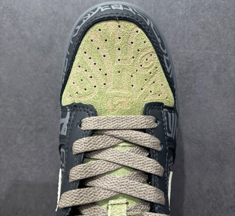 Nike Sb Dunk Low Doernbecher Dd1391-220