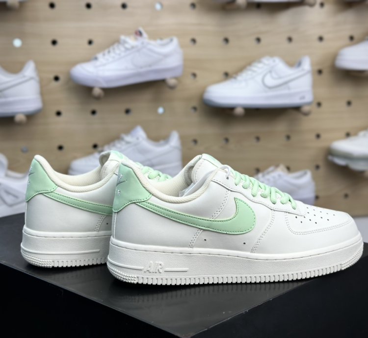 200 Nike Air Force 107 Lowbeige Whitevanilla Green Air Force One Sneakers Leath