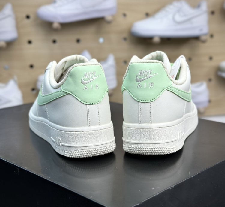 200 Nike Air Force 107 Lowbeige Whitevanilla Green Air Force One Sneakers Leath
