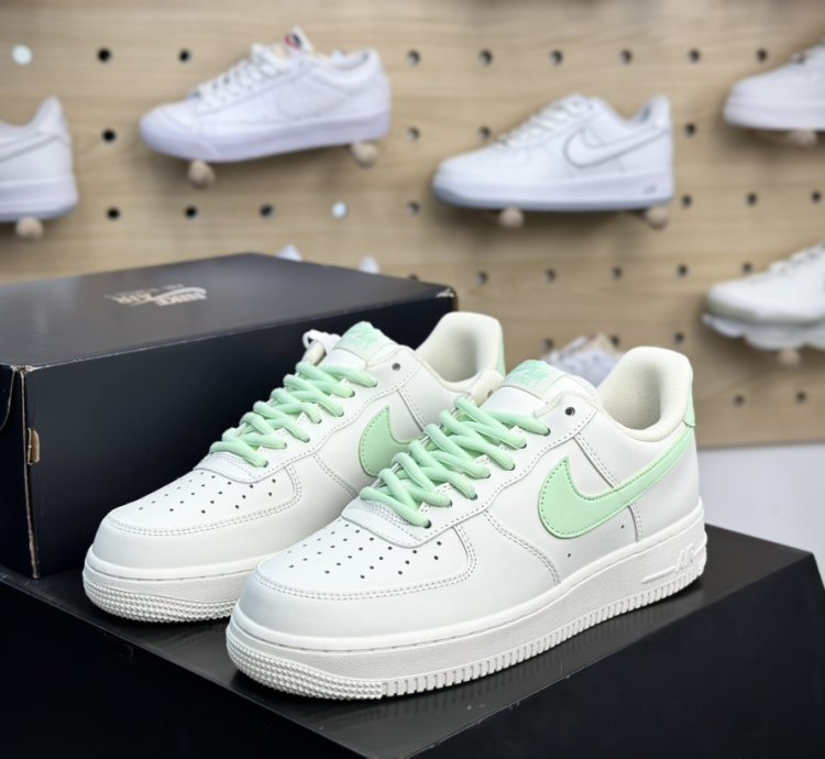 200 Nike Air Force 107 Lowbeige Whitevanilla Green Air Force One Sneakers Leath