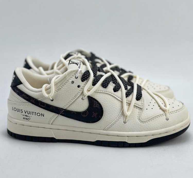 300 Nike Sb Dunk Low X Louis Vuitton White And Black Stars Jj5688-103 - H
