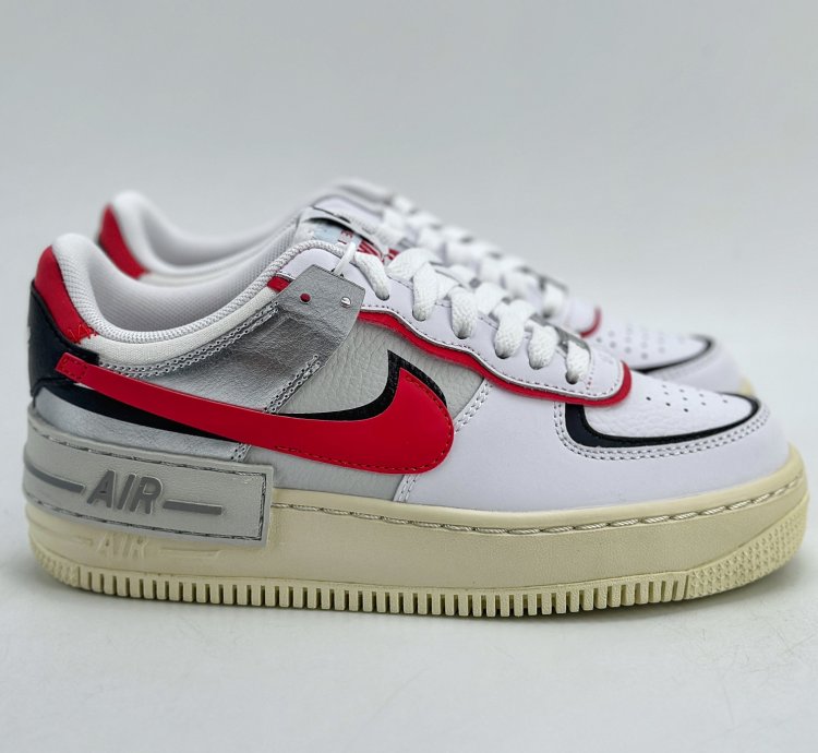 280 Lv X Nike Dunk Low This Model Advocates Breaking The Industrial
