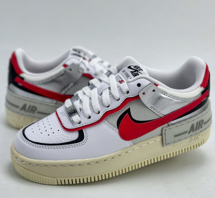 280 Lv X Nike Dunk Low This Model Advocates Breaking The Industrial