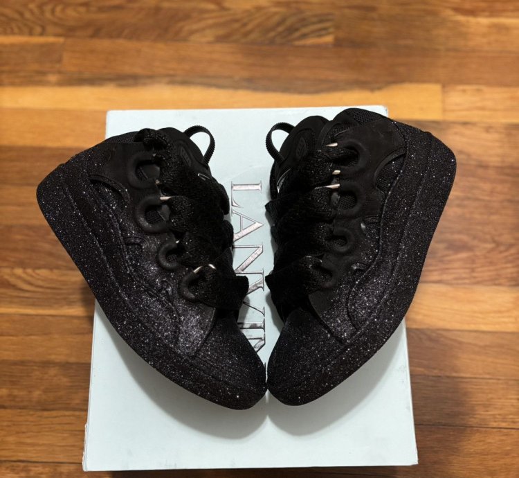1400 Black Glitter Curb Sneakers