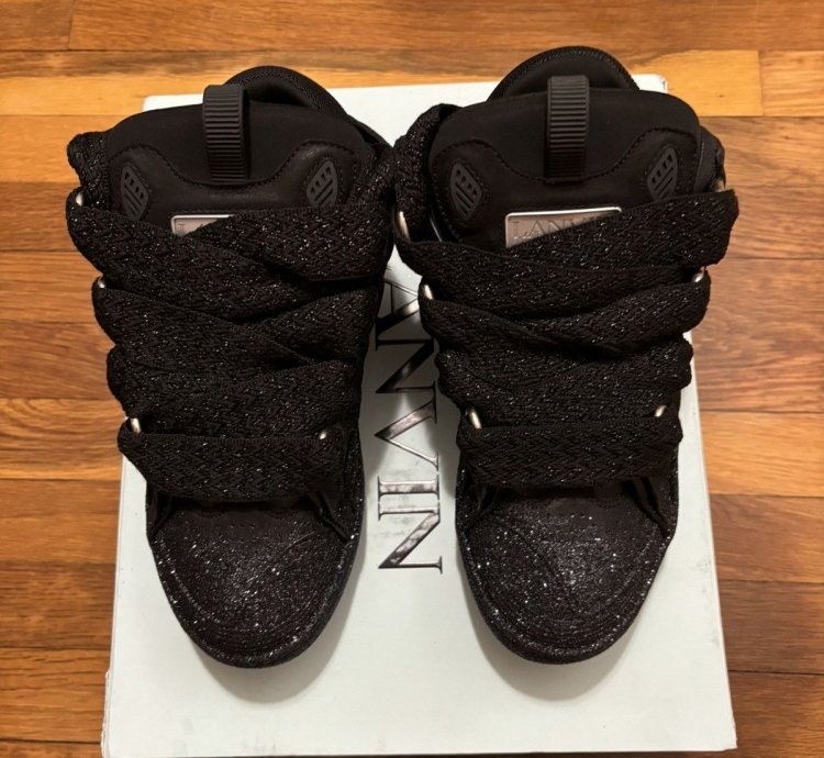 1400 Black Glitter Curb Sneakers