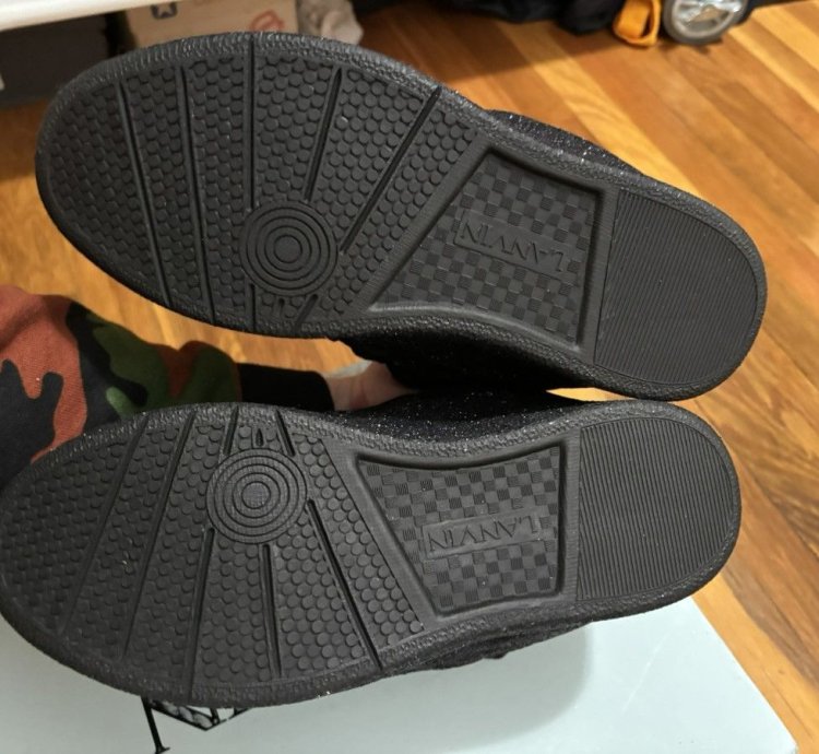 1400 Black Glitter Curb Sneakers