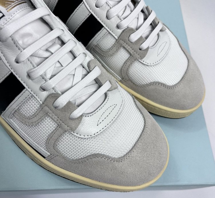 Clay Low Top Sneakers