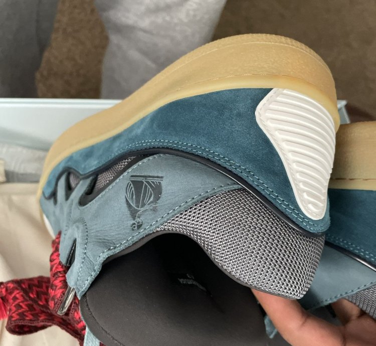 Curb Sneaker