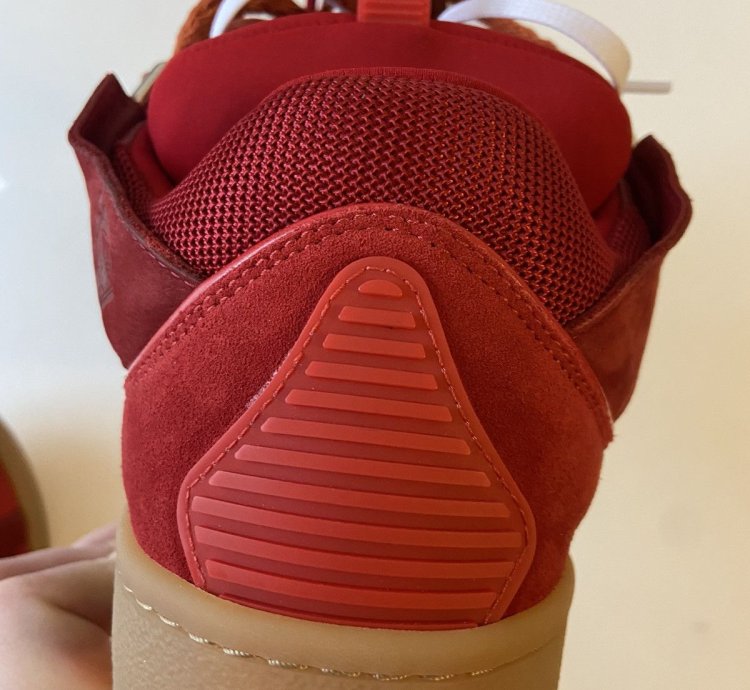 Curb Sneaker