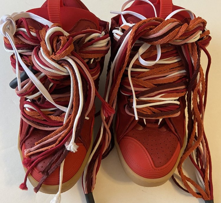 Curb Sneaker