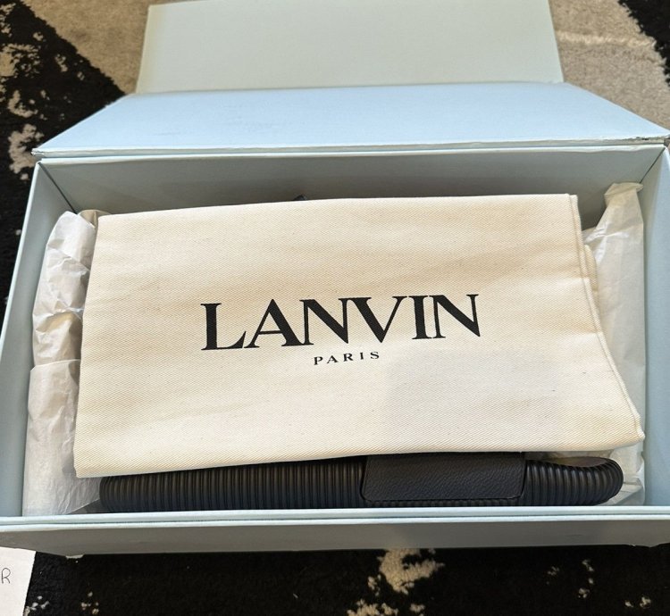 Gallery Dept Lanvin Arp Ge Slides