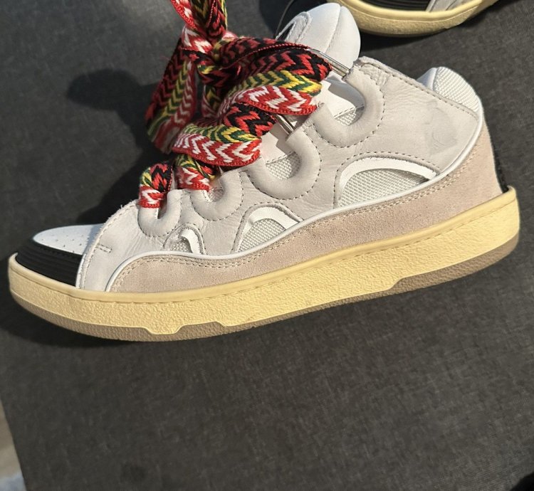 Lanvin Curb