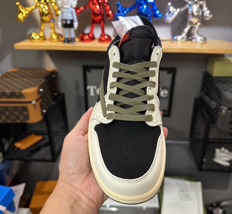 Jordan 1 Retro Low Og Sp Travis Scott Olive Dz4137-106