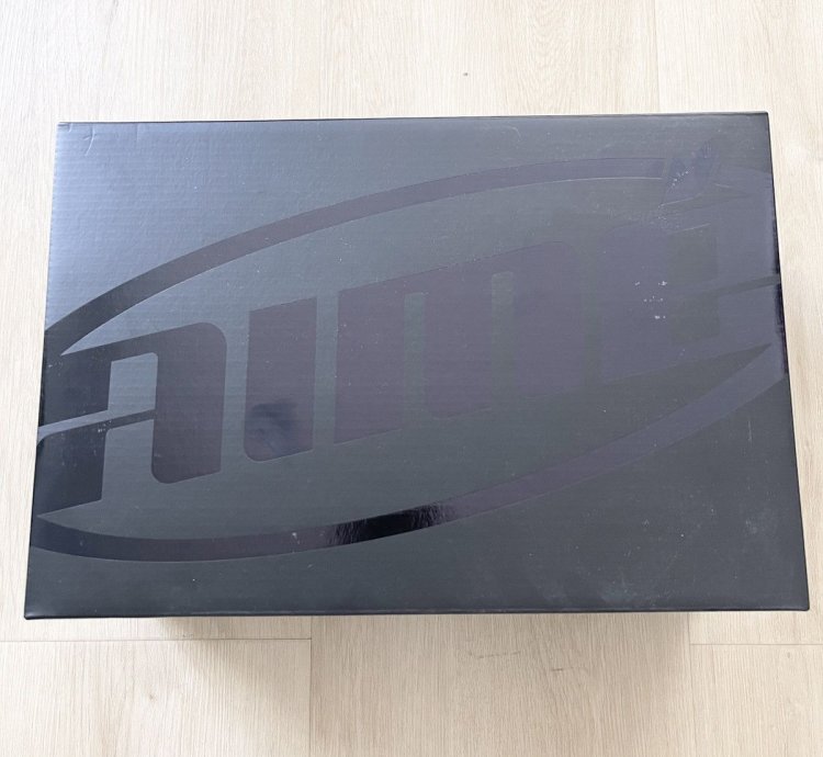 Aime Le Dore New Balance 1000 Black brand New