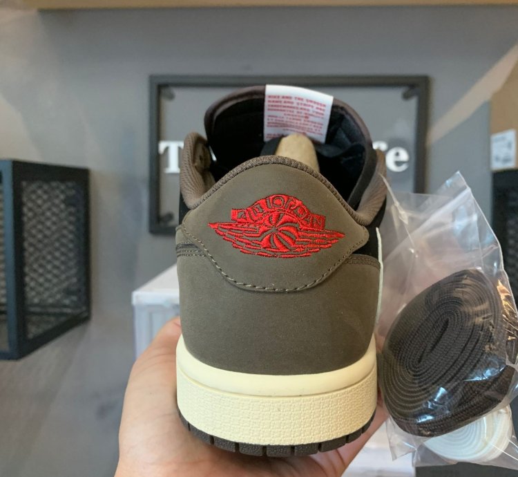 Jordan 1 Retro Low Og Sp Travis Scott Mocha Cq4277-001
